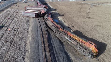 Train derails after collision in Central Washington - KTVZ