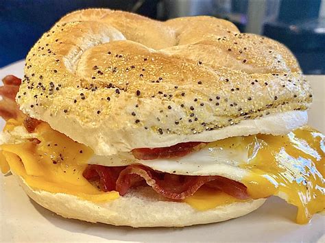 Bacon, Egg & Cheese Sandwich : r/FoodPorn