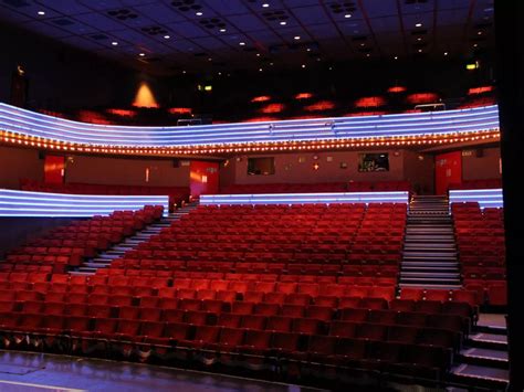 What do the seats look like? (The Orchard Theatre, Dartford) – Family Tickets