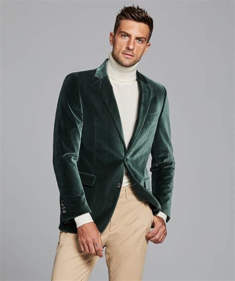 Sutton Velvet Sport Coat in Dark Green - Todd Snyder | Green sport coat, Sport coat, Well ...