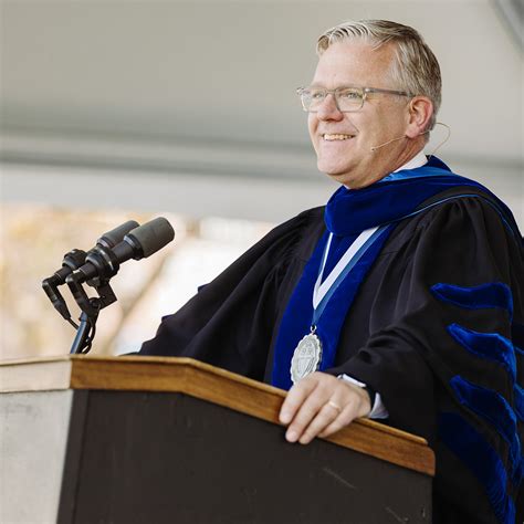 Gordon Celebrates 131st Commencement | The Bell