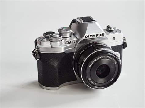 ROBIN WONG : Olympus OM-D E-M10 Mark IV Review