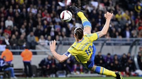 Zlatan Ibrahimovic Bicycle Kick - 1600x900 Wallpaper - teahub.io