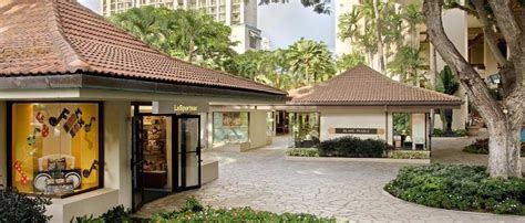 Honolulu Shopping | Hilton Hawaiian Village | Shops in Waikiki | Hilton ...