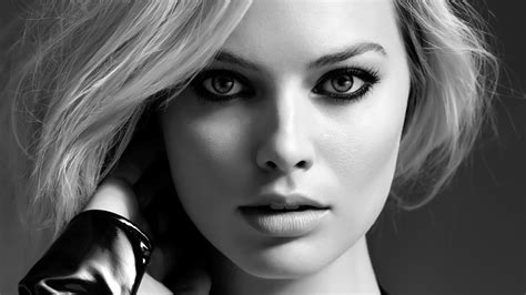 Margot Robbie 4K Desktop Wallpaper