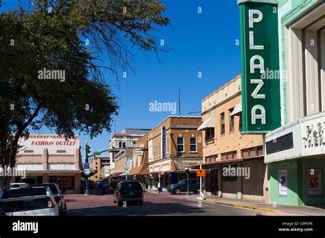 Hidalgo Street in downtown Laredo, Texas, USA Stock Photo: 39832543 - Alamy