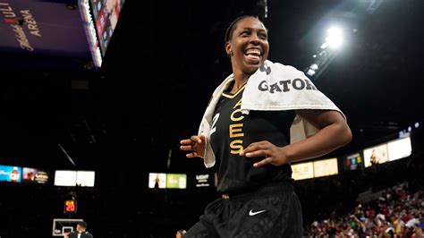 'Chelsea Time' | Stockton's own Chelsea Gray becomes WNBA champion ...