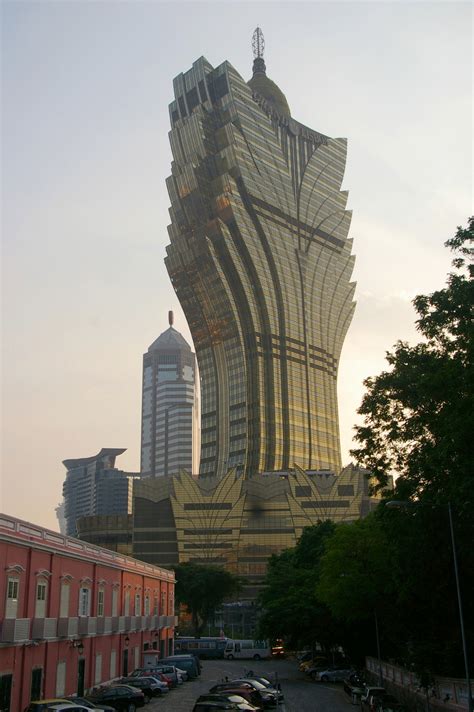 Wallpaper : Casino, hotel, China, macau, building, skyscraper, urban, Grand Lisboa 2000x3008 ...