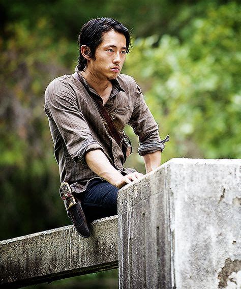 the-walking-dead-amc: Steven Yeun on set of 5x10 | Glenn the walking dead, The walking dead ...