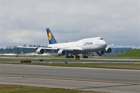 Lufthansa 747-8 Intercontinental Delivery