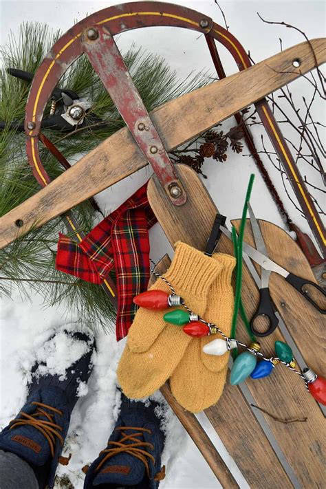 10 Ways To Decorate a Vintage Sled - Lora B. Create & Ponder