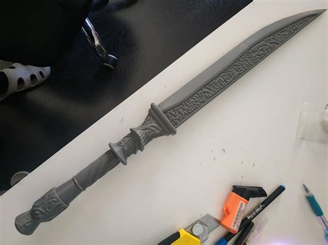 I'm 3d printing Rakuyo for my gf Lady Maria cosplay : r/bloodborne