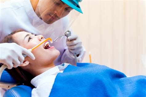 Tambal Gigi Belakang (Restorasi Posterior) Complex di Satu Dental | HDmall