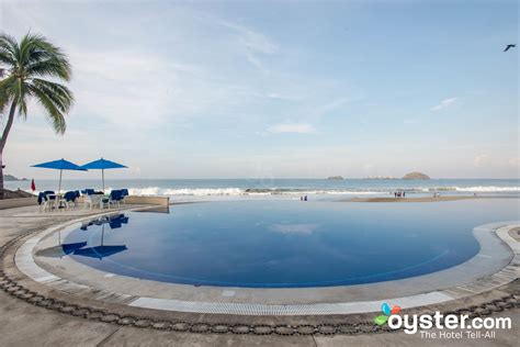 Posada Real Ixtapa Review: What To REALLY Expect If You Stay