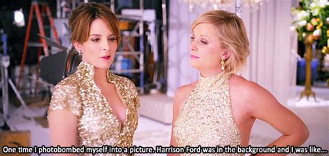 Awkward amy poehler GIF - Celebrity GIFs & MP4 Videos - GIFPoster