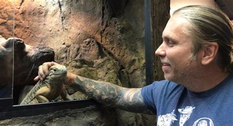 The Reptarium: New reptile zoo opens on Van Dyke in Utica