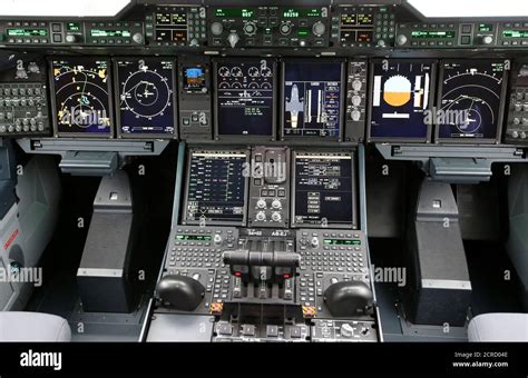 Cockpit military transport aircraft airbus hi-res stock photography and images - Alamy