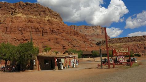 The Unusual Origins of Cliff Dwellers Lodge (Marble Canyon, AZ) - WanderWisdom