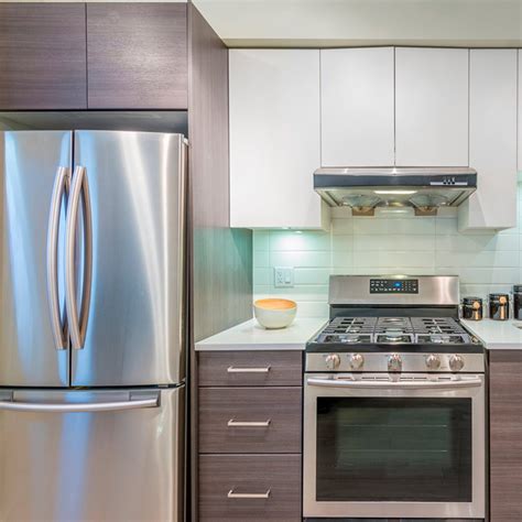 The Pros and Cons of Stainless Steel Appliances in the Kitchen