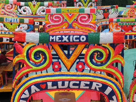 Ficheiro:Xochimilco colorful boats.JPG – Wikipédia, a enciclopédia livre