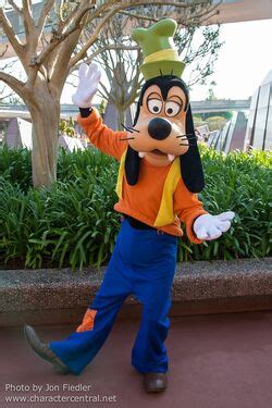 Why hasn't Goofy gotten a costume change | WDWMAGIC - Unofficial Walt ...