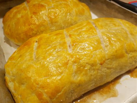 Beef Wellington With Prosciutto And Duxelles – Semiserious Chefs