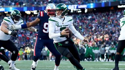 Jets Fans React to Zach Wilson's 'Horrible' Performance vs. Patriots