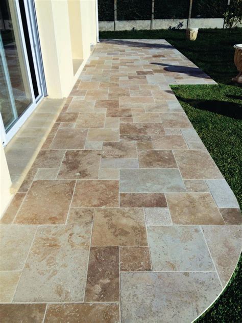 Dalle sol extérieur pierre de travertin - opus 4 formats - mix beige ...