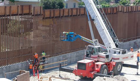 DVIDS - Images - San Diego Border Wall [Image 2 of 5]