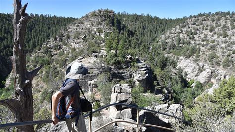 Walnut Canyon National Monument hiking trails