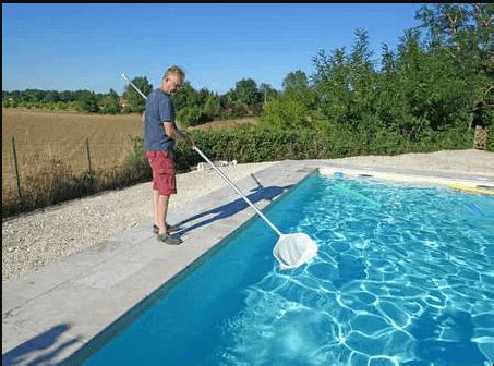 The Ultimate Guide to Picking the Perfect Pool Cleaning Kit