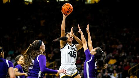 Hannah Stuelke showcases more growth in Iowa's win over Northwestern