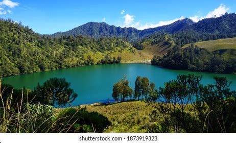 View Ranu Kumbolo Lake Mount Semeru Stock Photo 1873919323 | Shutterstock