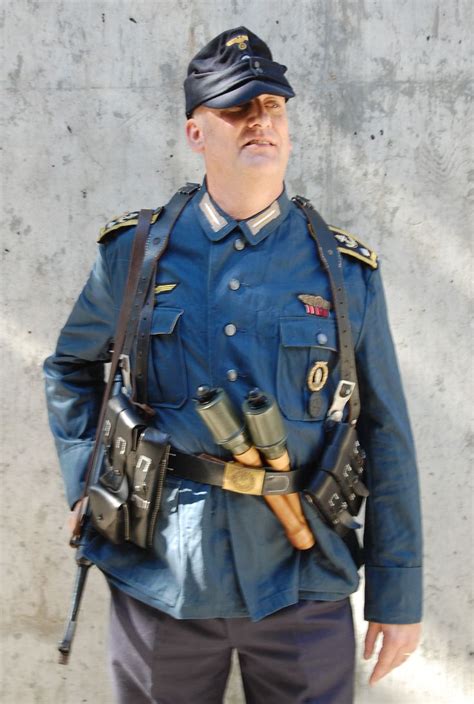 Kriegsmarine (Land-Force) NCO (43) | Wwii german uniforms, German uniforms, Military uniform