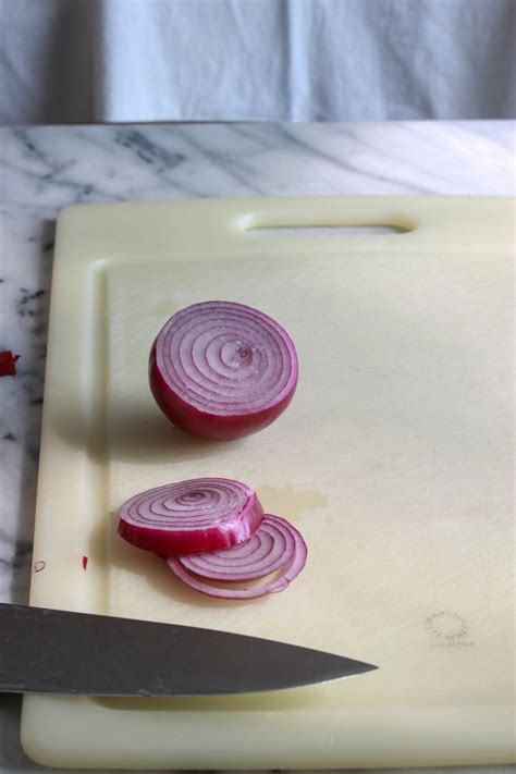 How to Cut Onions • Mandy Jackson