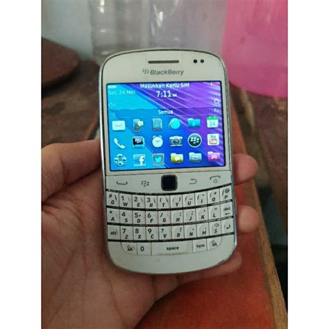 Jual (HP JADUL) BlackBerry Dakota 9900 sinyal off | Shopee Indonesia