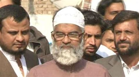 Zainab's father pleads CJP to order arrest of convict's facilitators