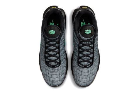 Nike Presents TN Sneaker In "Black/Turquoise" | Hypebeast