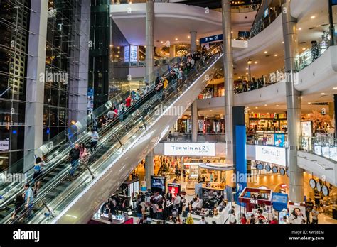 bangkok siam paragon shopping mall Stock Photo - Alamy