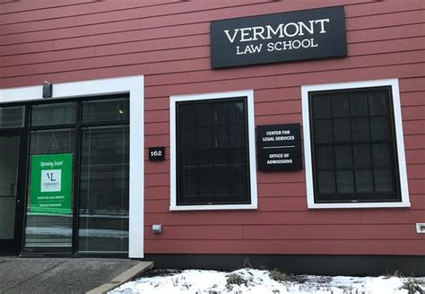 Vermont Law School opens immigration clinic in Burlington