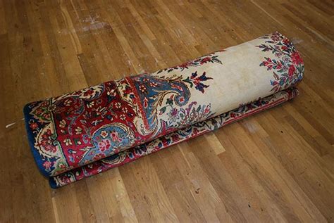 How to Fold & Roll a Rug Larger Than 8' x 10' - Job Youshaei Rug Company