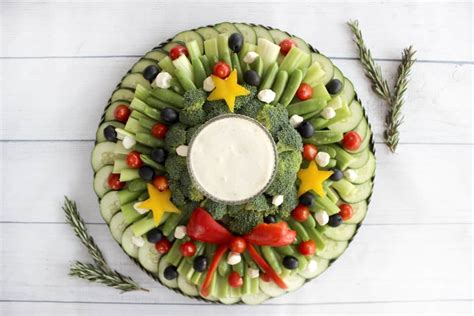 Fun and Festive Veggie Tray Wreath - Pretty Providence