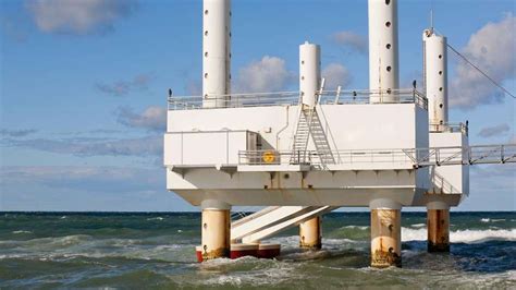 The Power of the Ocean: Harnessing Wave Energy for a Sustainable Future - O-Brien Tech