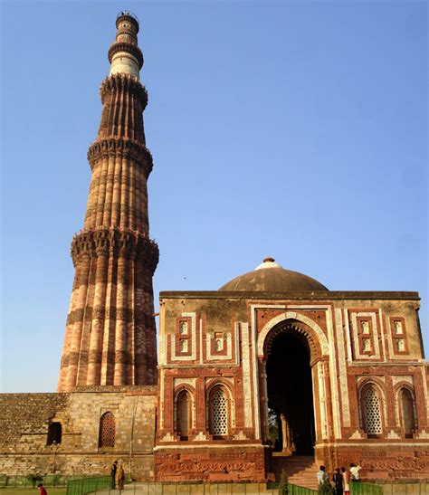 World Beautifull Places: Qutub Minar India