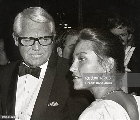 293 Cary Grant Barbara Harris Photos & High Res Pictures - Getty Images