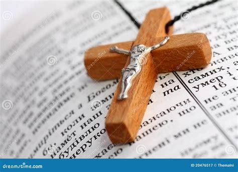 Holy Bible And Cross Royalty Free Stock Photography - Image: 20476517