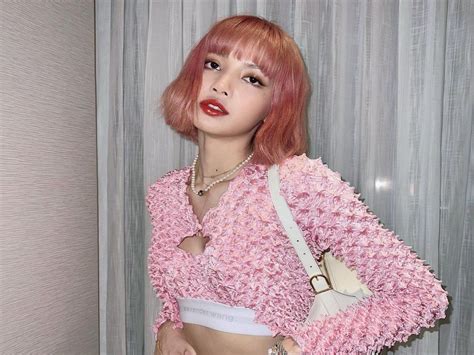 Blackpink's Lisa goes on to share her makeup routine and you ought to give it a try