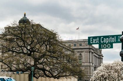 Washington DC: Capitol Hill Guided Tour with Entry Tickets | GetYourGuide