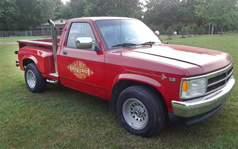 Who Knew? 1991 Dodge L’il Red Express Dakota | Barn Finds