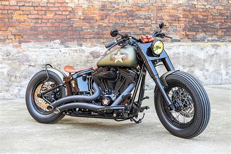 Harley-Davidson Slimmer Is Bobber-ized Heritage on Balloon Tires, Looks ...